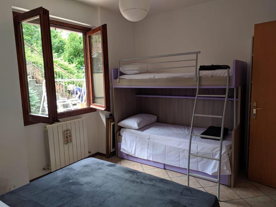 bunk bed