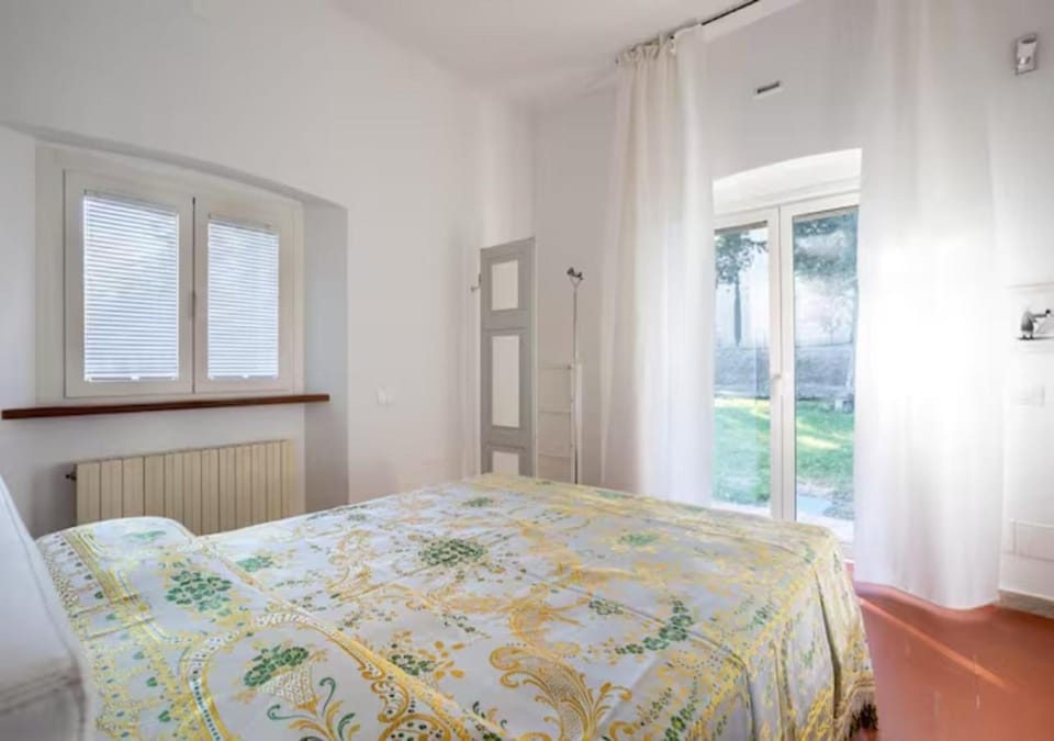 Bedroom, Garden view
