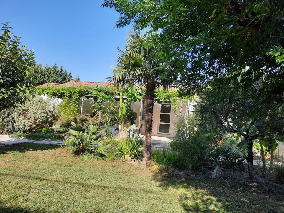 Property building, Patio, Garden