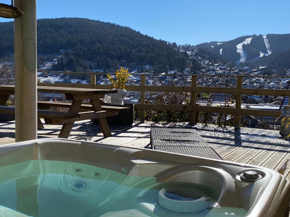 Hot Tub, Spa and wellness centre/facilities, Mountain view