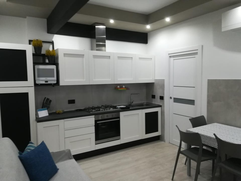 6 stelle e relax...nientaltro House in Noli