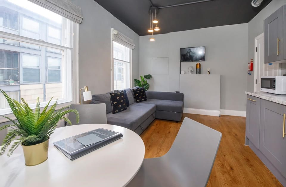 Living room, Dining area, kitchen