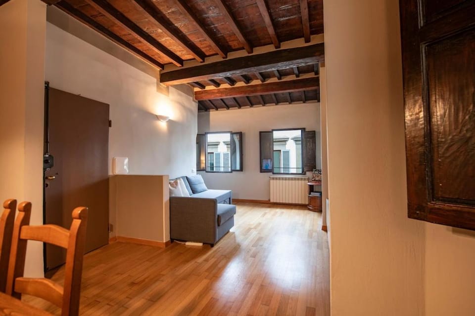 Duomo Suite con balcone Apartment in Florence