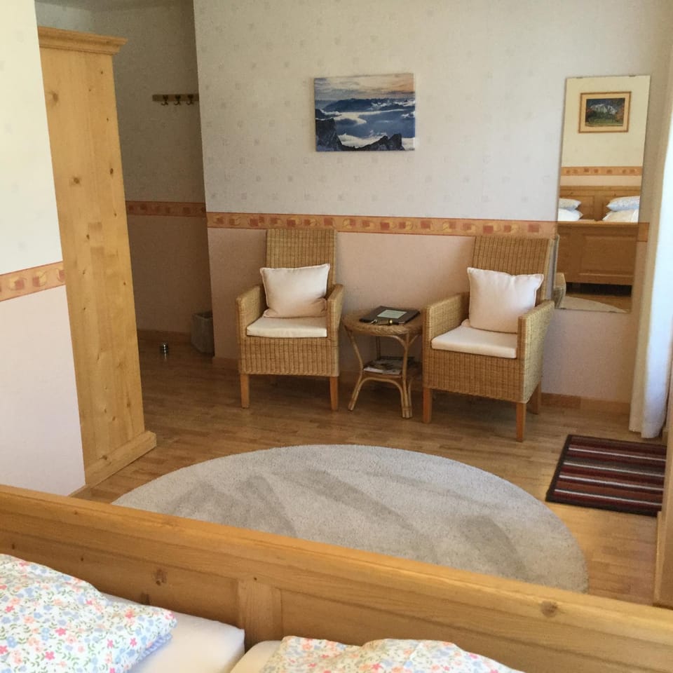 Haus Karl's Ruh Bed and Breakfast in Garmisch-Partenkirchen