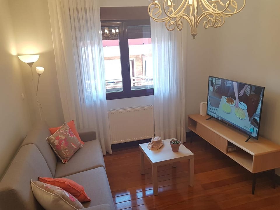 Communal lounge/ TV room, TV and multimedia, Living room