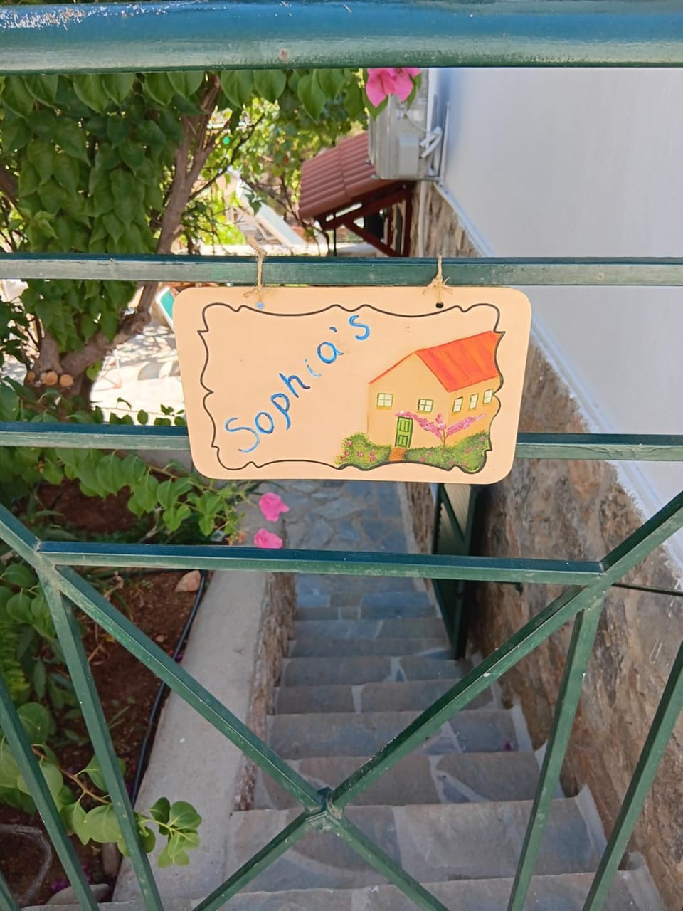Logo/Certificate/Sign, Text overlay