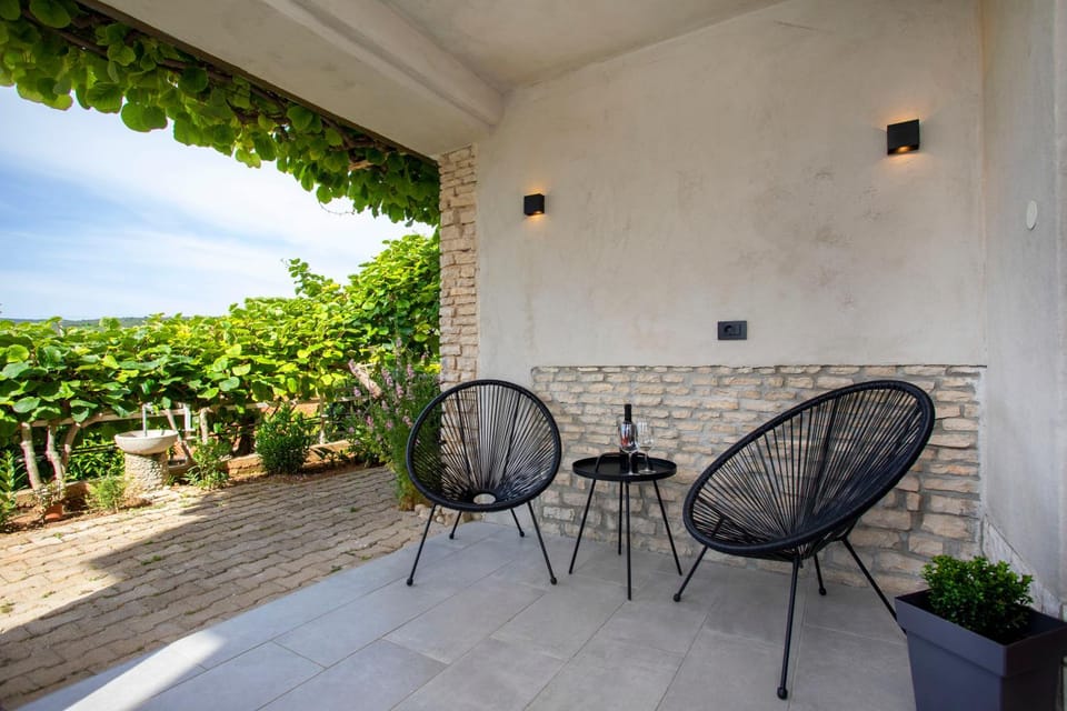 Off site, Garden, Balcony/Terrace