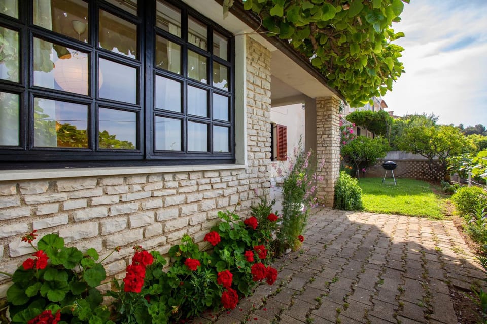 Property building, Garden, Garden