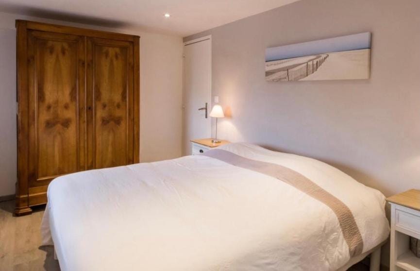 Canadian Beach Hut House in Benerville-sur-Mer