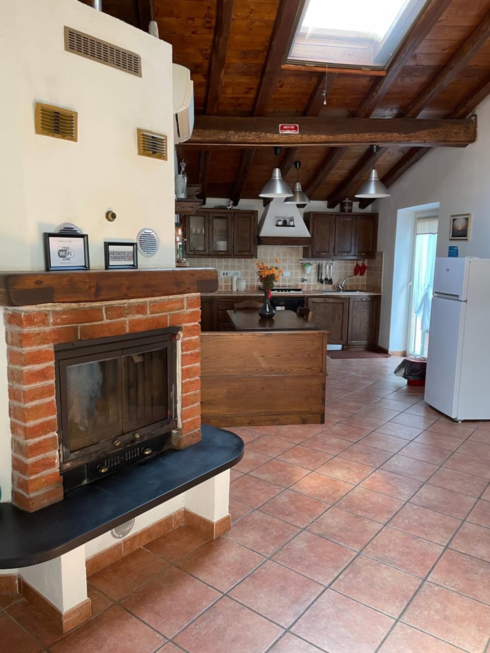 Kitchen or kitchenette, flat iron
