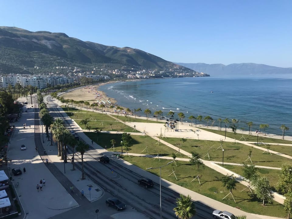 Neighbourhood, Beach, City view, Mountain view, Sea view