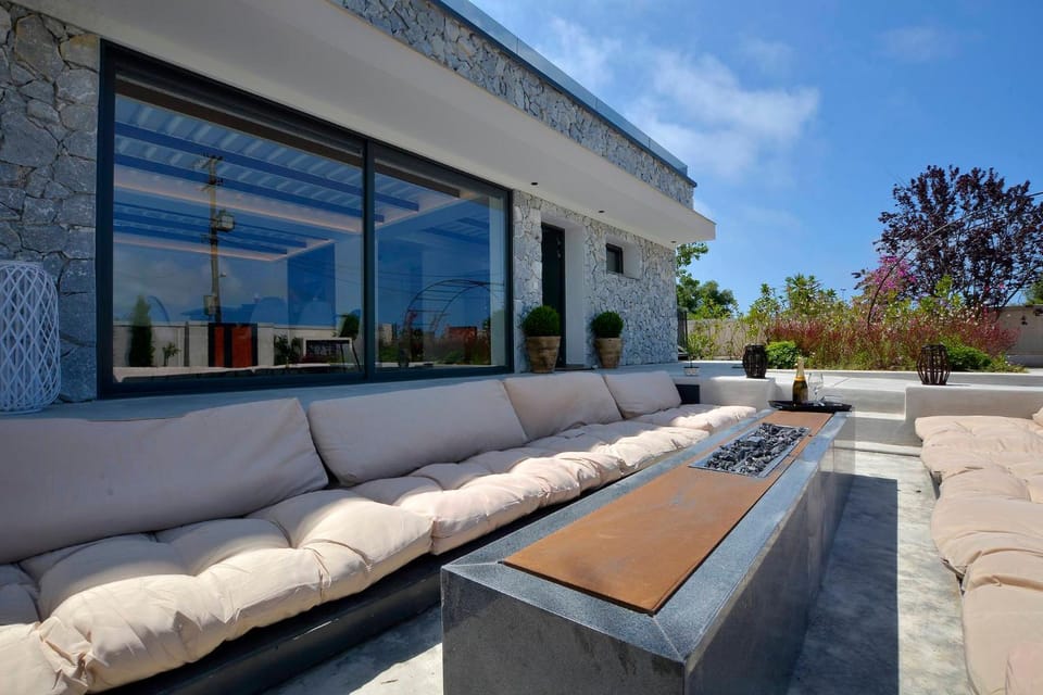 Patio, Seating area