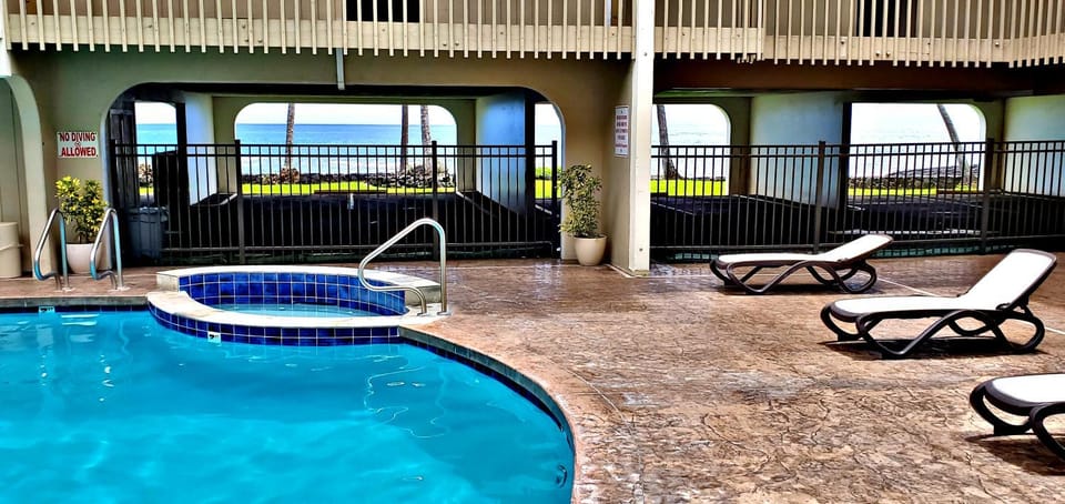 Pool view, Swimming pool