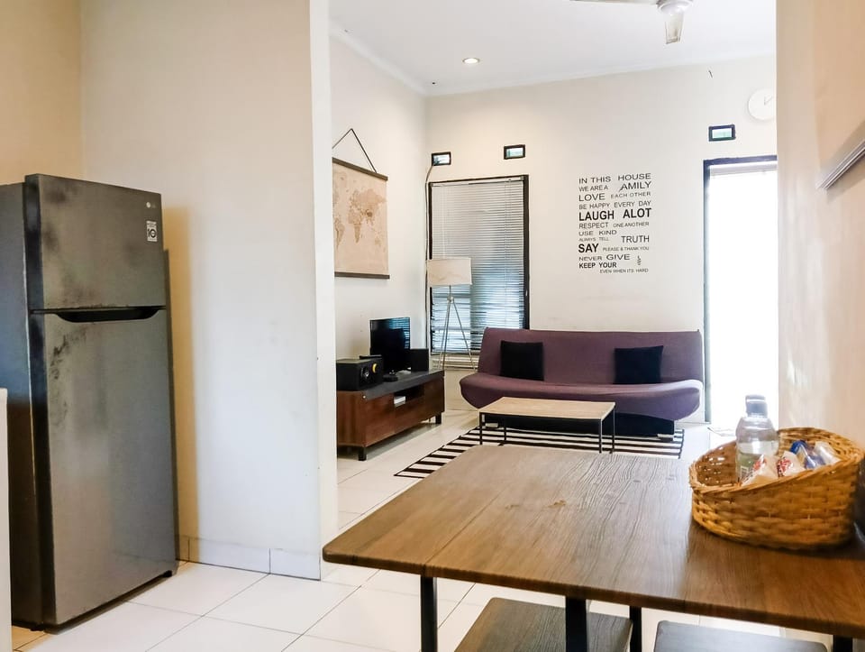 Kitchen or kitchenette, kitchen