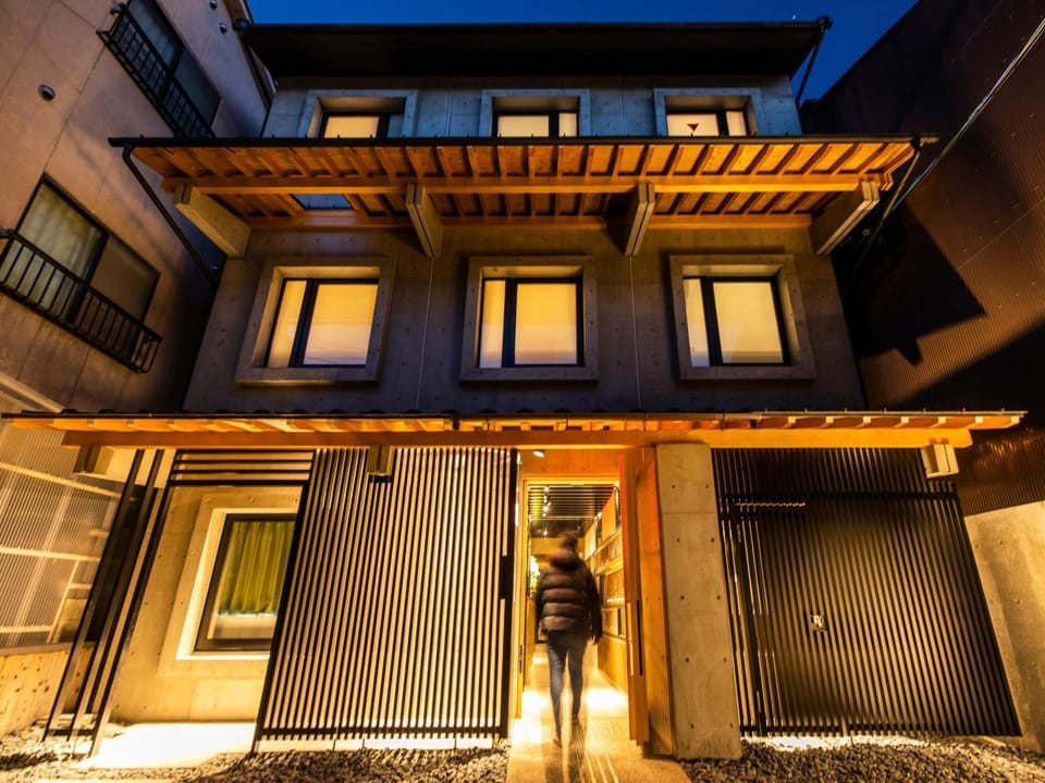 HALE Kyoto Tambaguchi ハレ京都丹波口 Hotel in Kyoto