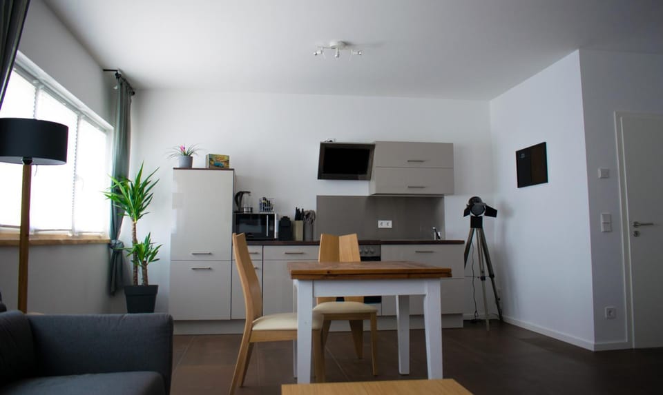 Kitchen or kitchenette, Seating area, Dining area, minibar