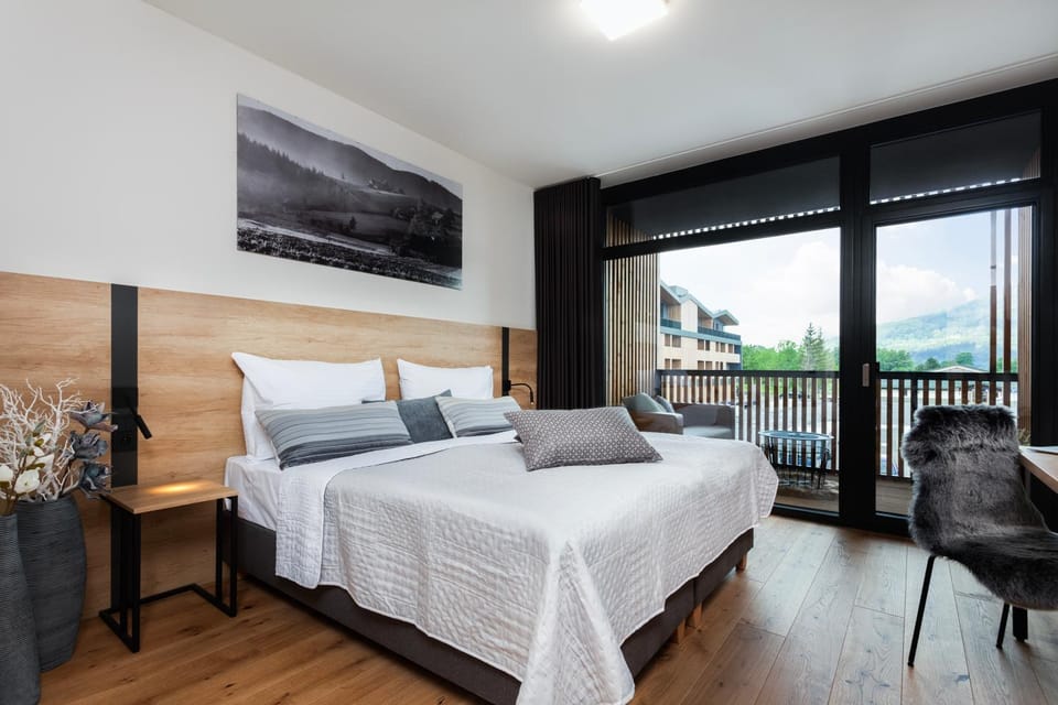 Bed, View (from property/room), Bedroom