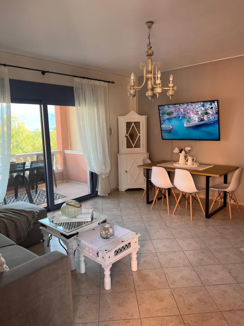 TV and multimedia, Living room