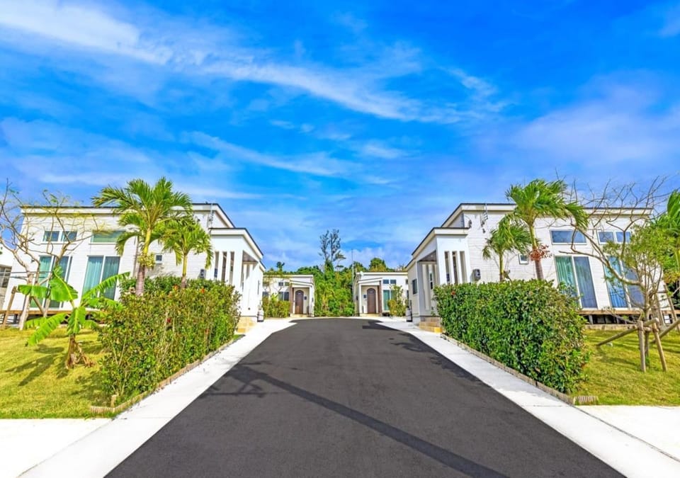 BEVERLY HILLS VILLA Miyakojima Resort Villa in Okinawa Prefecture