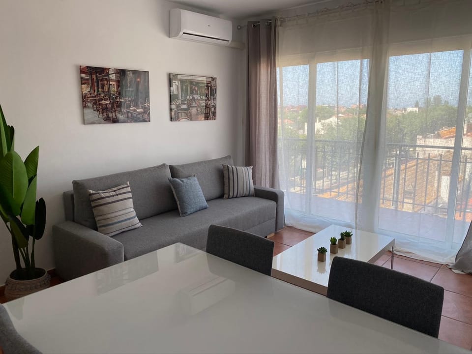 Living room, Seating area, Dining area, City view