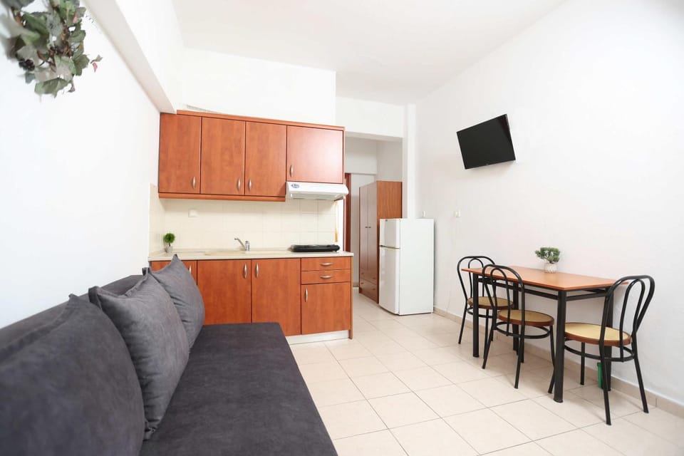 TV and multimedia, Kitchen or kitchenette, Living room