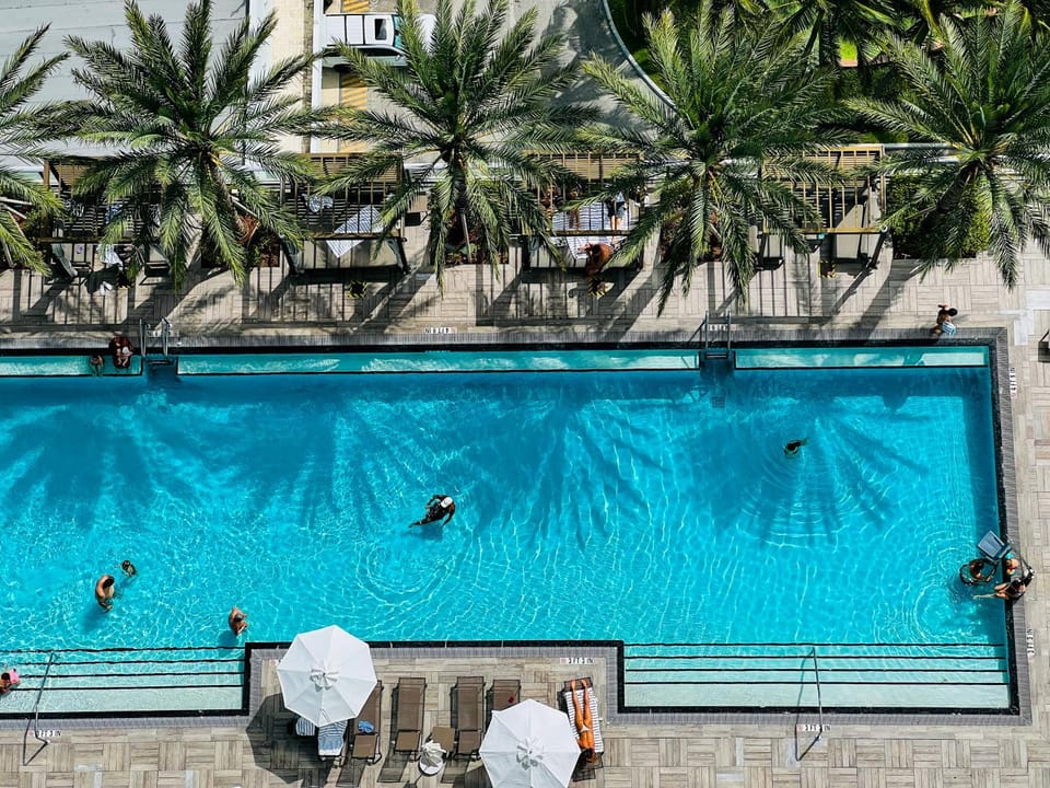 Pool view, Swimming pool, sunbed