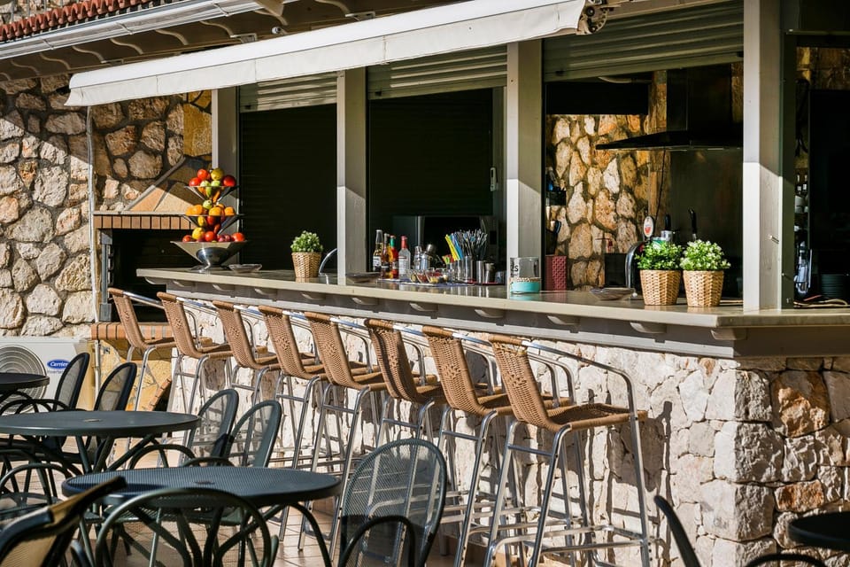 Lounge or bar