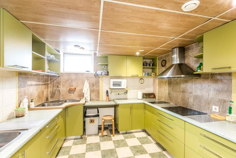 Kitchen or kitchenette, stove, kitchen