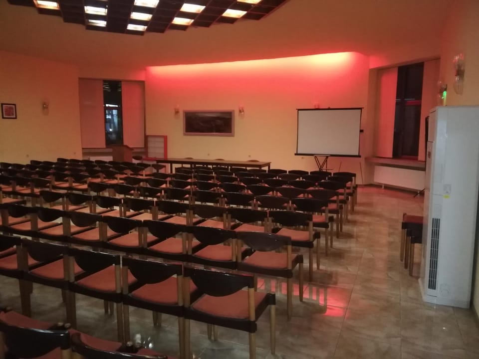 Meeting/conference room