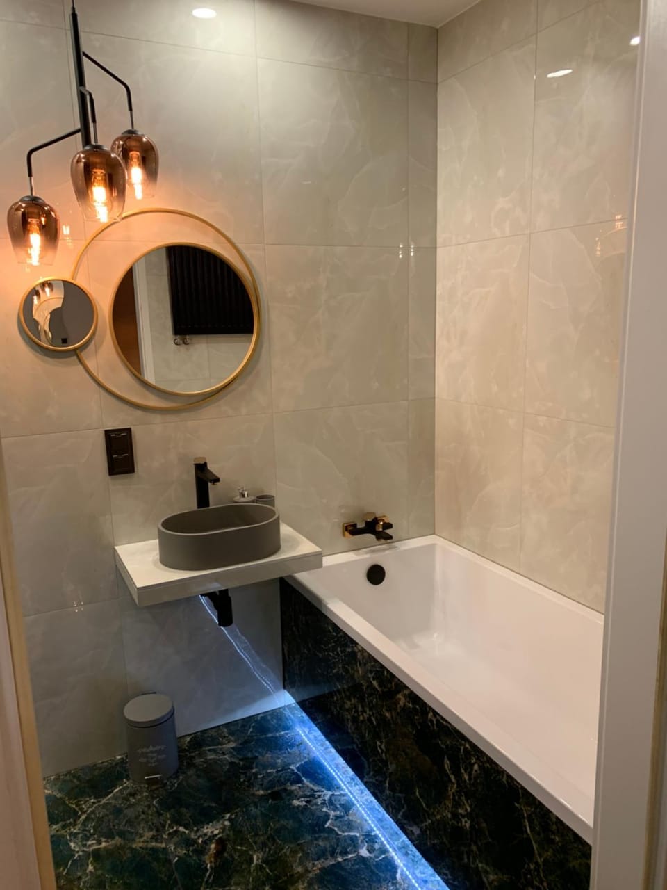 Bathroom, Bath