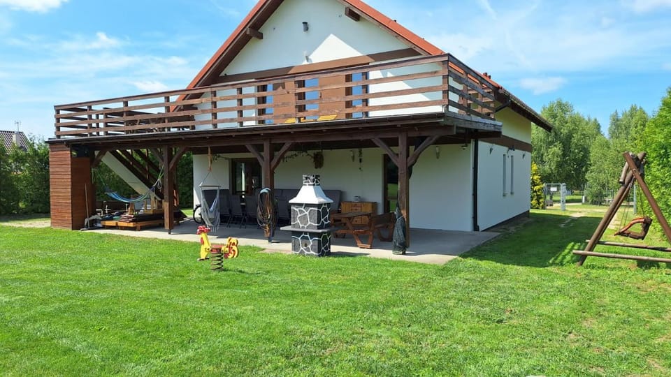 Property building, Garden, Balcony/Terrace