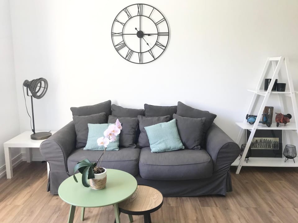 Grand F2 quartier Les Plaines, Boulouris proche mer et port Santa-Lucia Apartment in Saint-Raphael