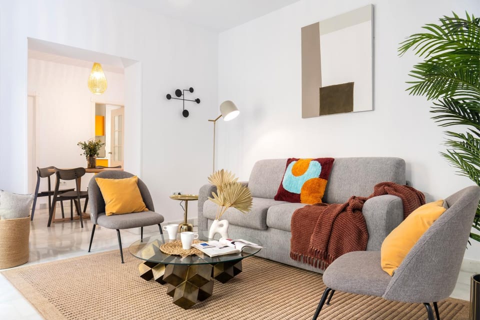 Living room, Seating area, Dining area