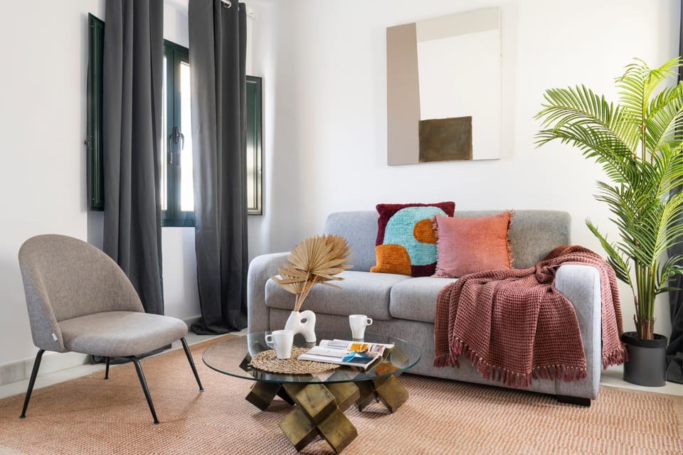 Living room, Photo of the whole room, Seating area