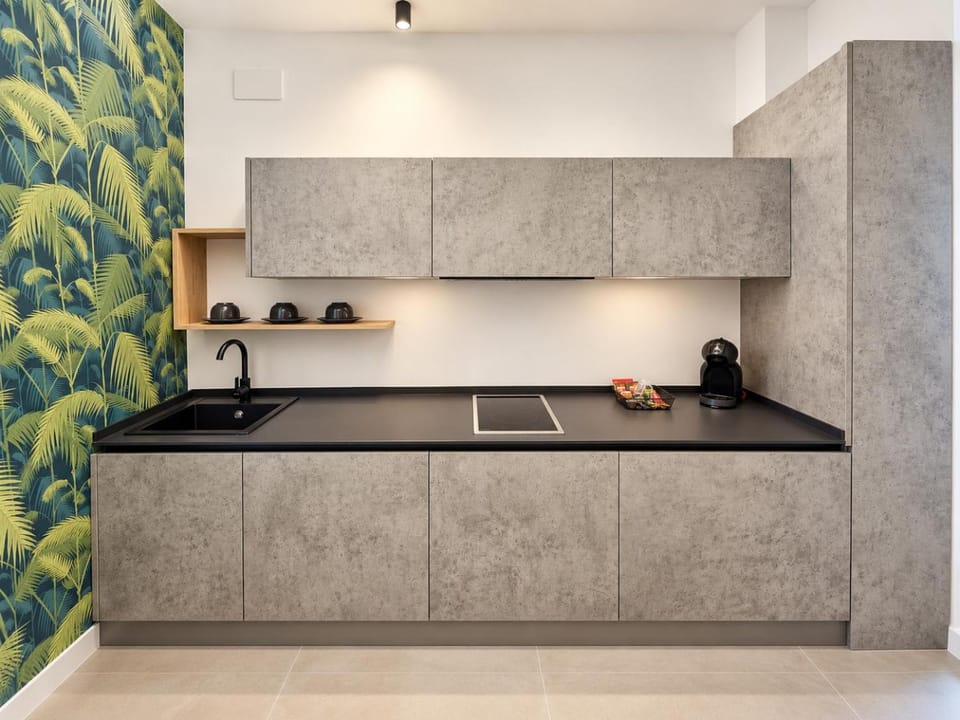 Kitchen or kitchenette, Breakfast