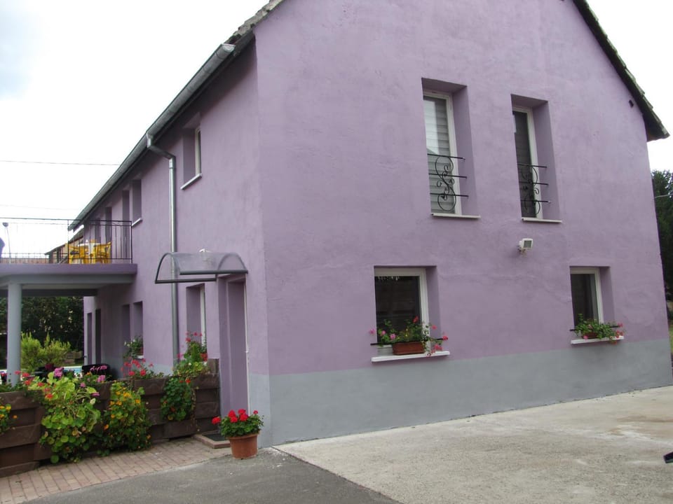 Les Jardins de Lo're'an Apartment in Colmar