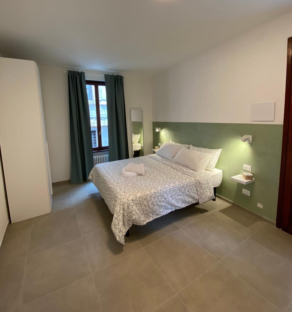 Bed, TV and multimedia