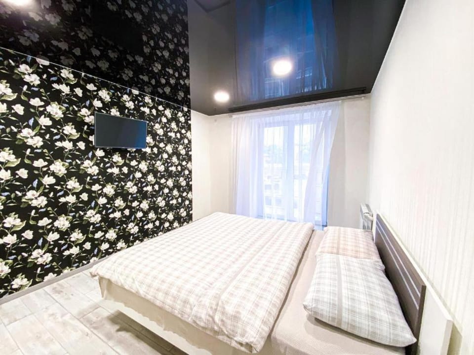 ApartPoltava 2 ОКРЕМІ кімнати, новобудова, ДВА великих ліжка ЦЕНТР, КОРПУСНИЙ САД Apartment in Ukraine