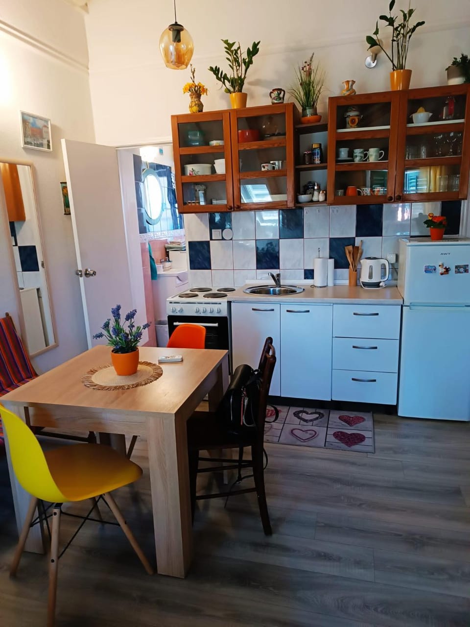 Kitchen or kitchenette