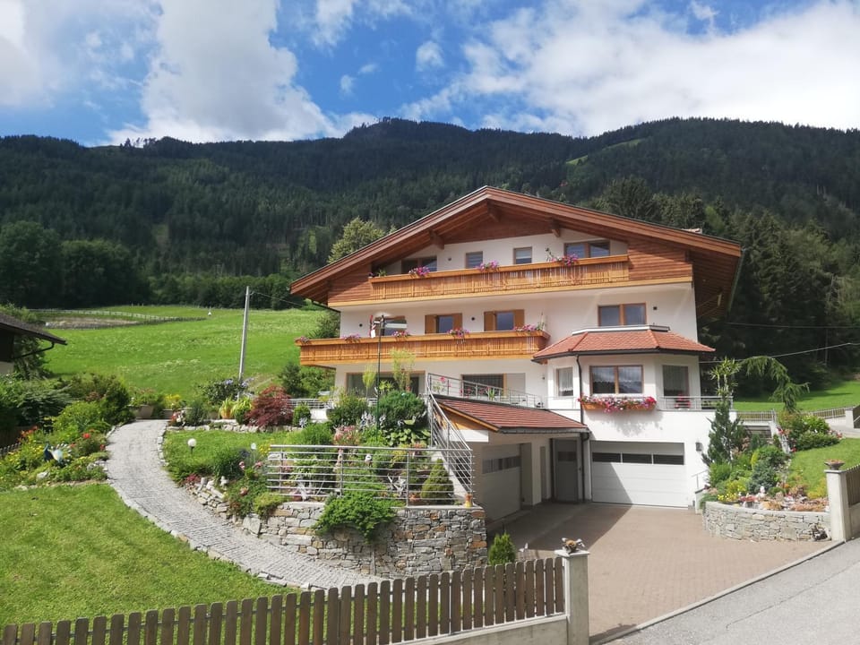 Facade/entrance, Summer