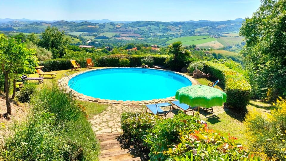 Natural landscape, Garden, Garden view, Mountain view, Pool view, Swimming pool, sunbed