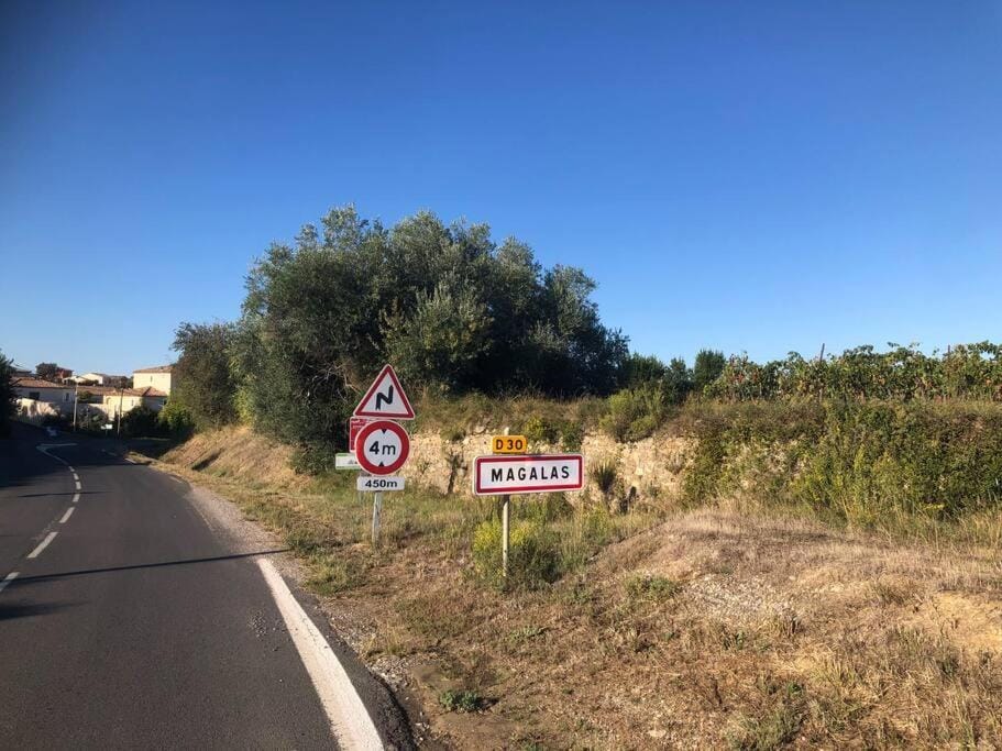 Neighbourhood, Natural landscape