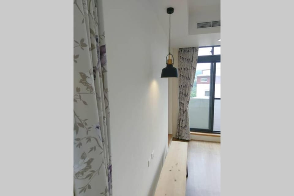 Chilling in Alley Apartment in Taiwan, Province of China