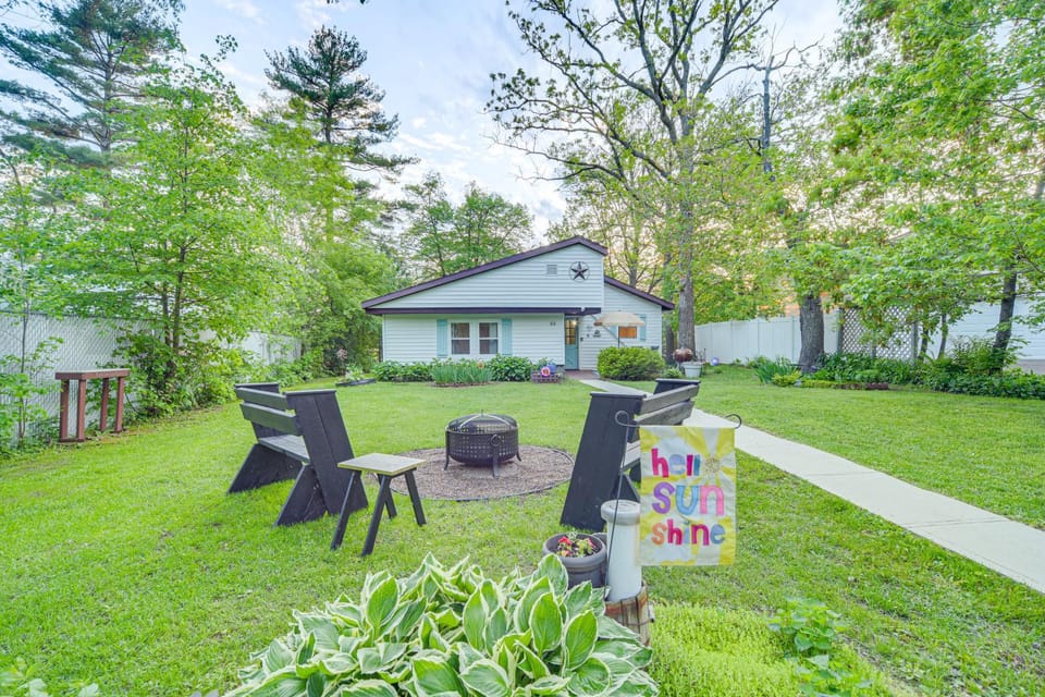 Lakefront Family Retreat w/ Private Dock! House in Rice Lake