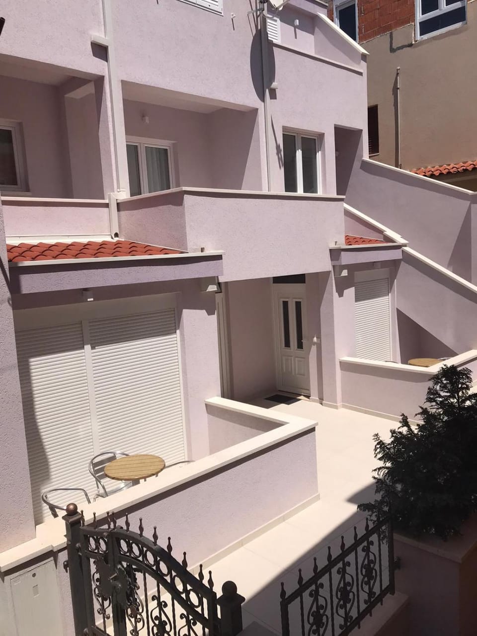 Property building, Facade/entrance
