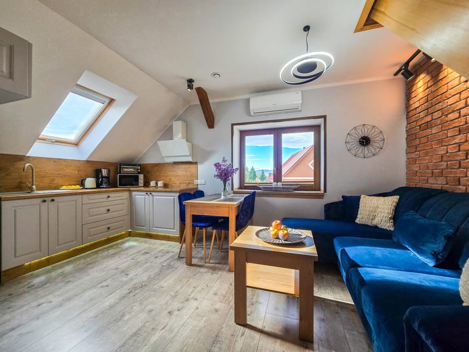 Apartament Komarno III Apartment in Lower Silesian Voivodeship