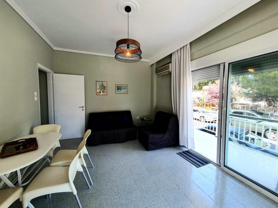 View (from property/room), Balcony/Terrace, Living room, Photo of the whole room, Dining area