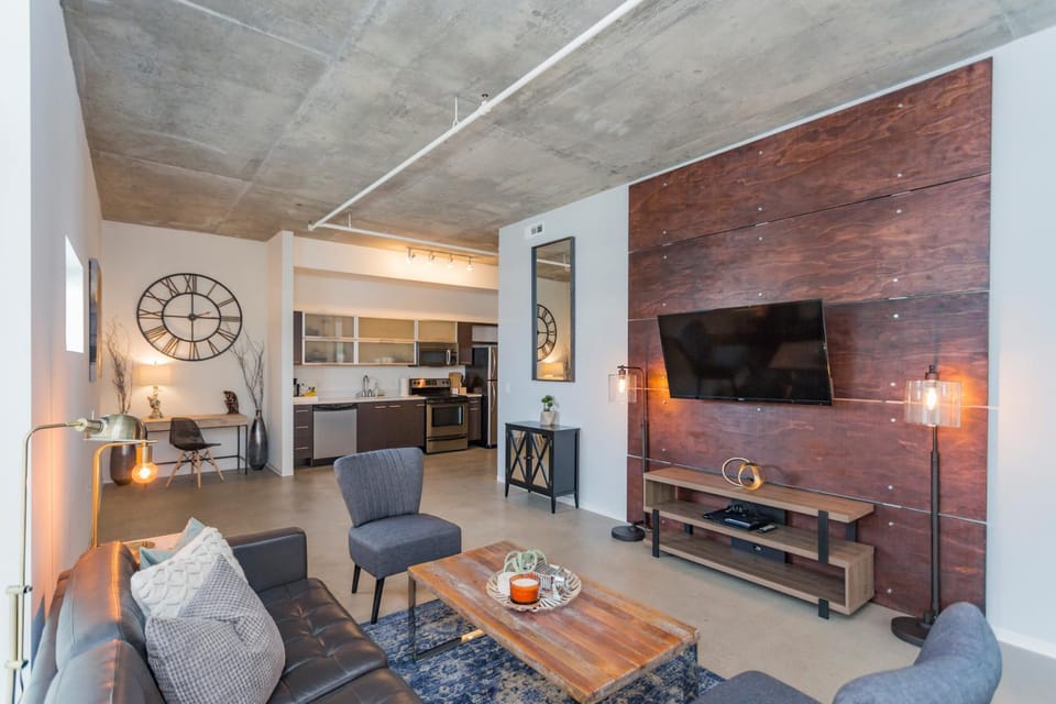 Furnished East Nashville Condo | Parking + Rooftop House in East Nashville