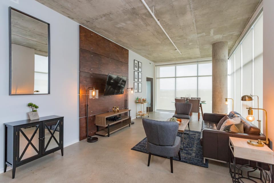 Furnished East Nashville Condo | Parking + Rooftop House in East Nashville