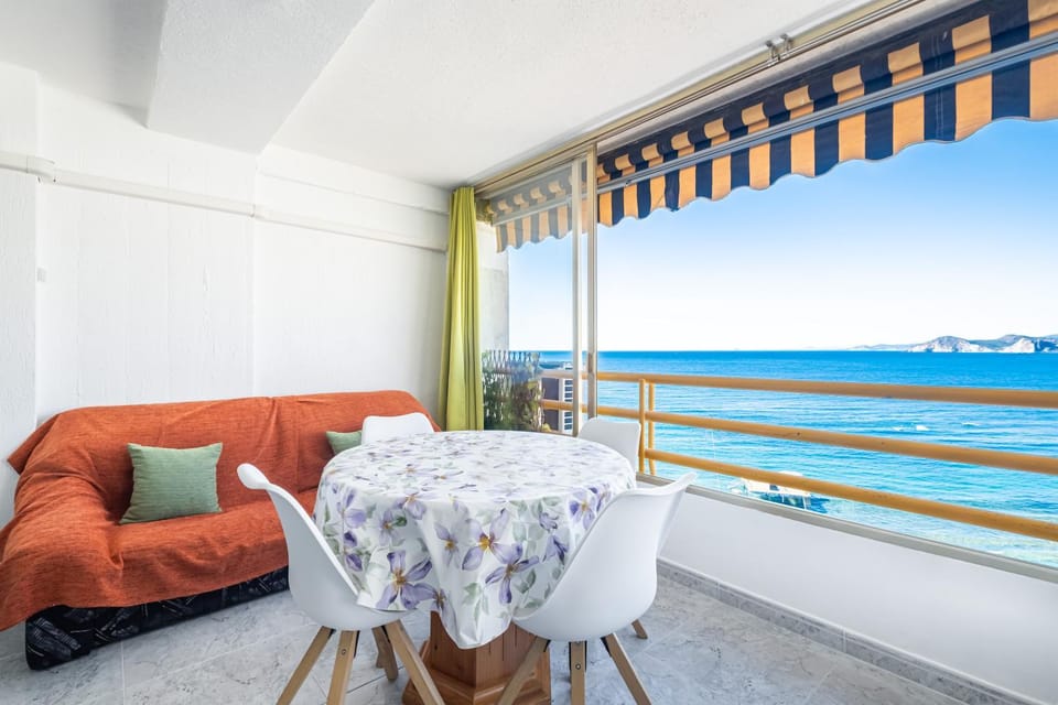 Day, Natural landscape, View (from property/room), Balcony/Terrace, Living room, Dining area, Sea view